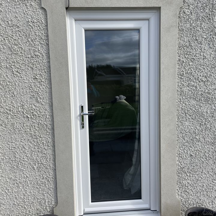 Fully glazed rear door